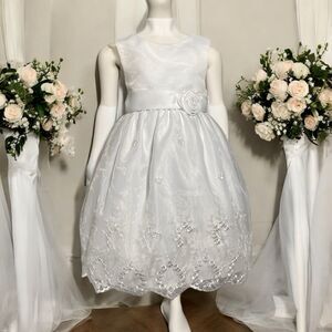American Princess White Dress Size 2T Girl Kid Special Occasion Wedding Birthday